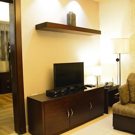Nadine Hotel Suites Аман Екстериор снимка