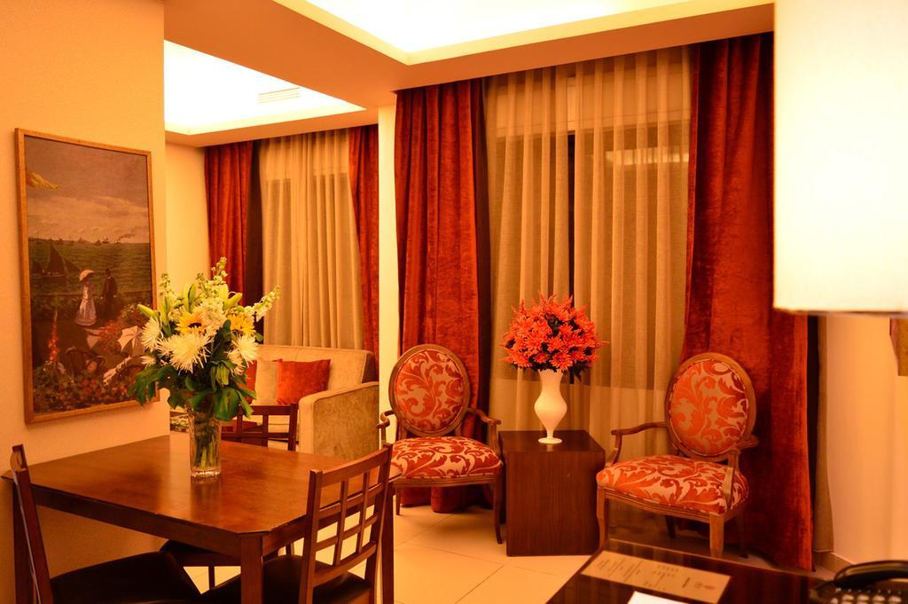 Nadine Hotel Suites Аман Екстериор снимка