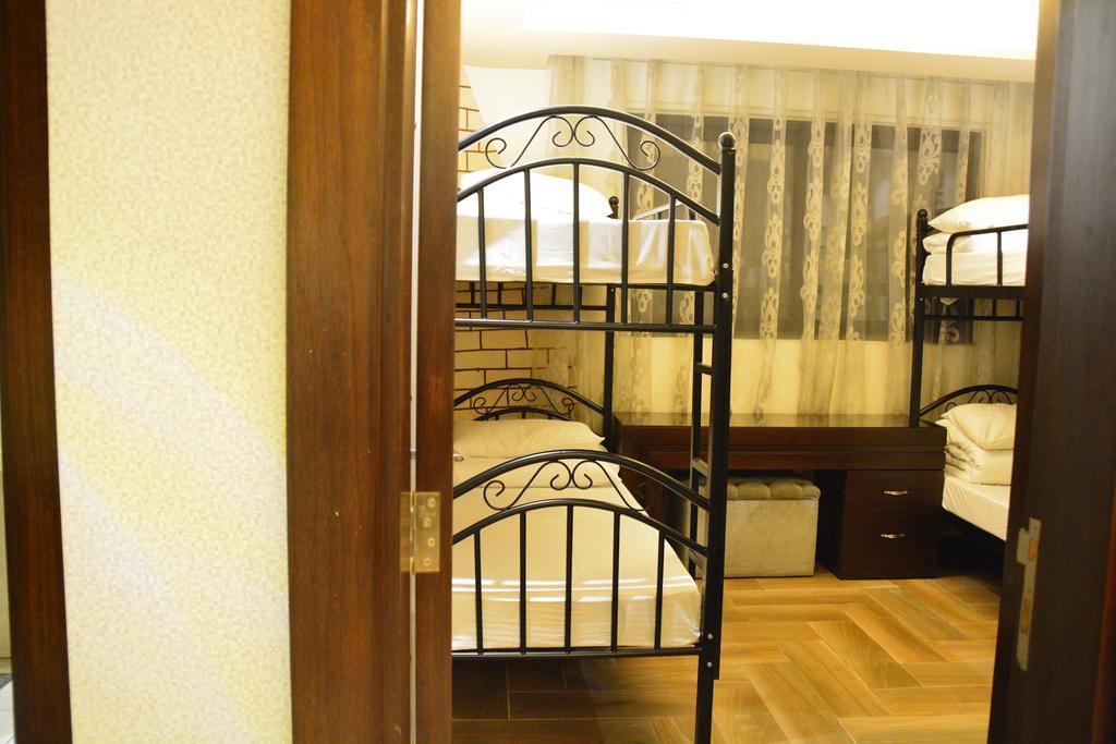 Nadine Hotel Suites Аман Екстериор снимка