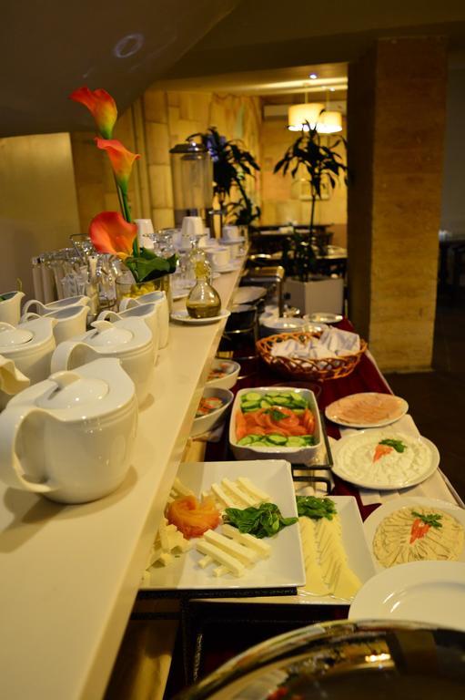 Nadine Hotel Suites Аман Екстериор снимка